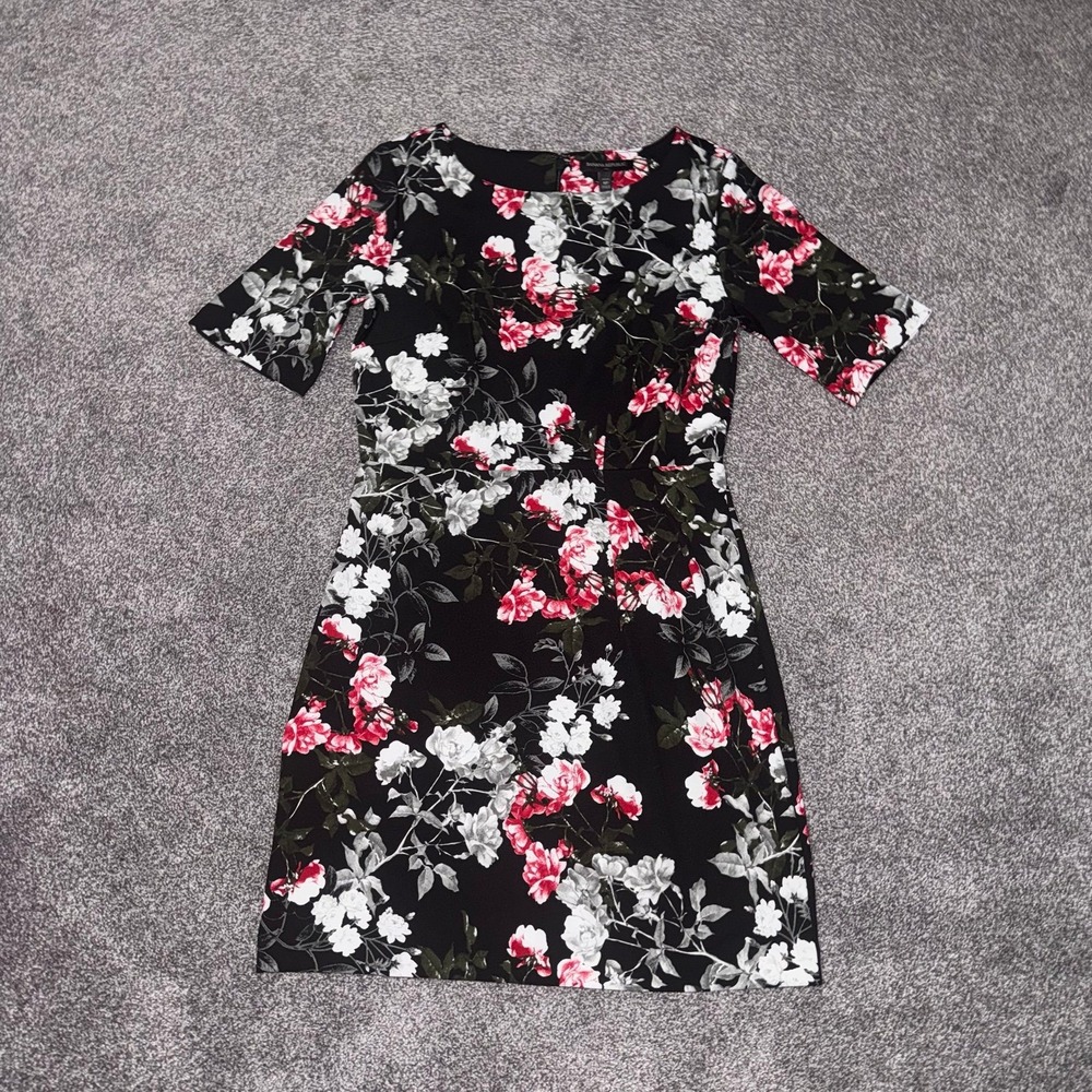 Banana Republic Women's Black, Red & White Floral Short Sleeve Knee-Length Dress